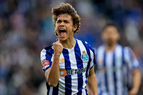 مواهب مونديال الأندية (3).. رودريجو مورا "ميسي البرتغال" لإنقاذ موسم بورتو (فيديو)